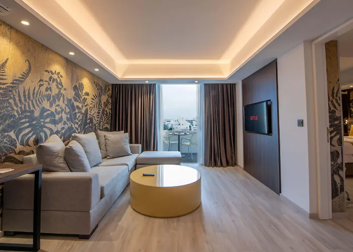 Hotel Almond Business