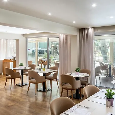 Almond Business 4* Никосия