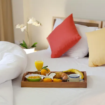 Hotel Almond Business