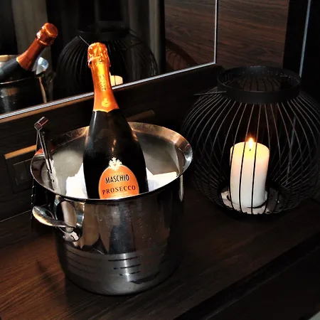 Hotel Almond Business 4*