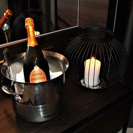 Hotel Almond Business 4*