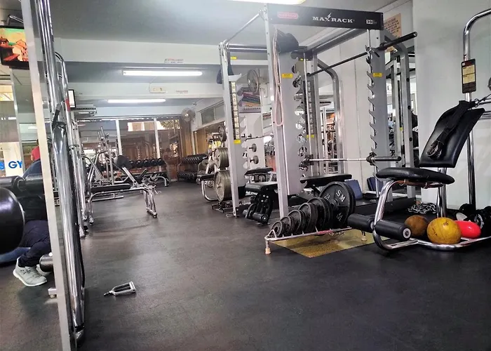 Hotel Almond Business