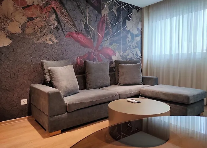 Almond Business Hotel