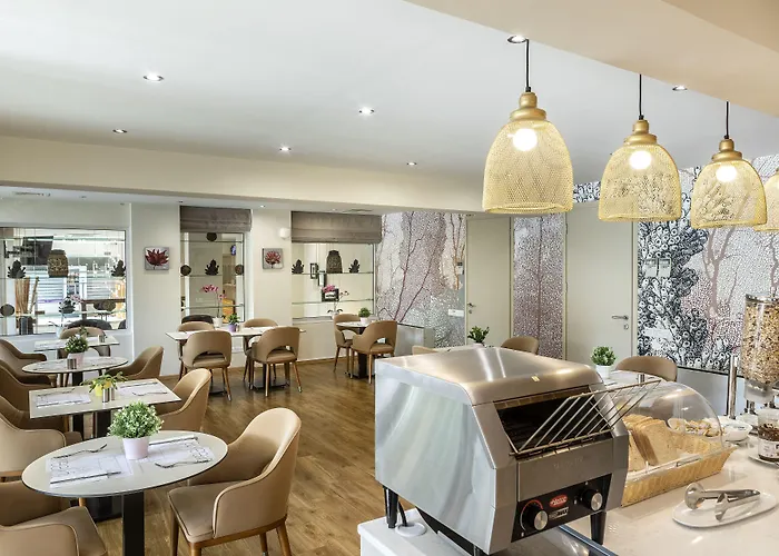 Almond Business Lefkoşa