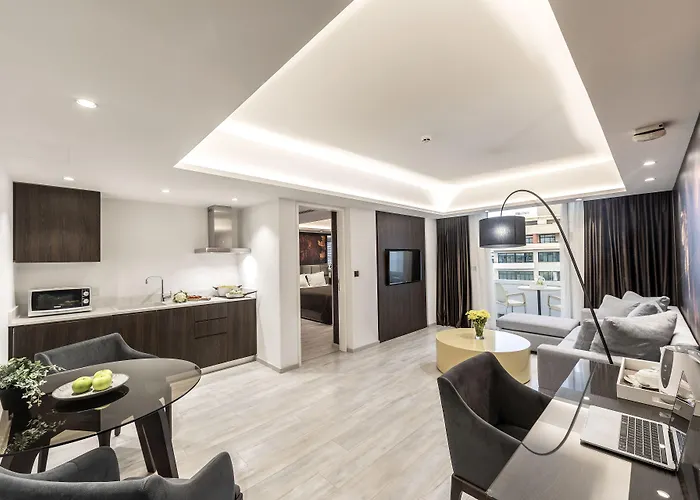 Hotel Almond Business 4*