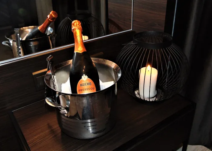 Hotel Almond Business 4*